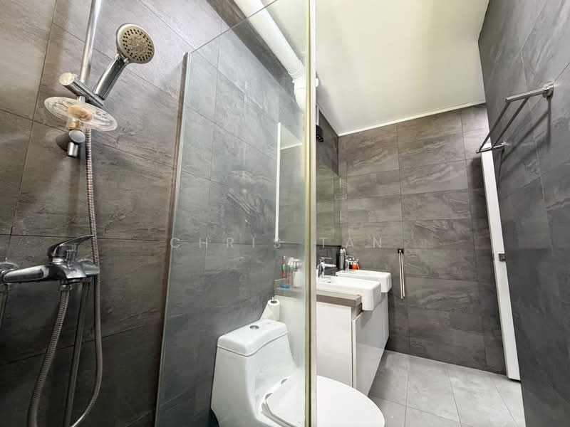 109 Teck Whye Lane, 109 Teck Whye Lane, 4 Bedrooms, 1,572 sqft, HDB Flat For Sale, by Chris Tan, 500188525 - Bathroom - PropertyGuru.com.sg