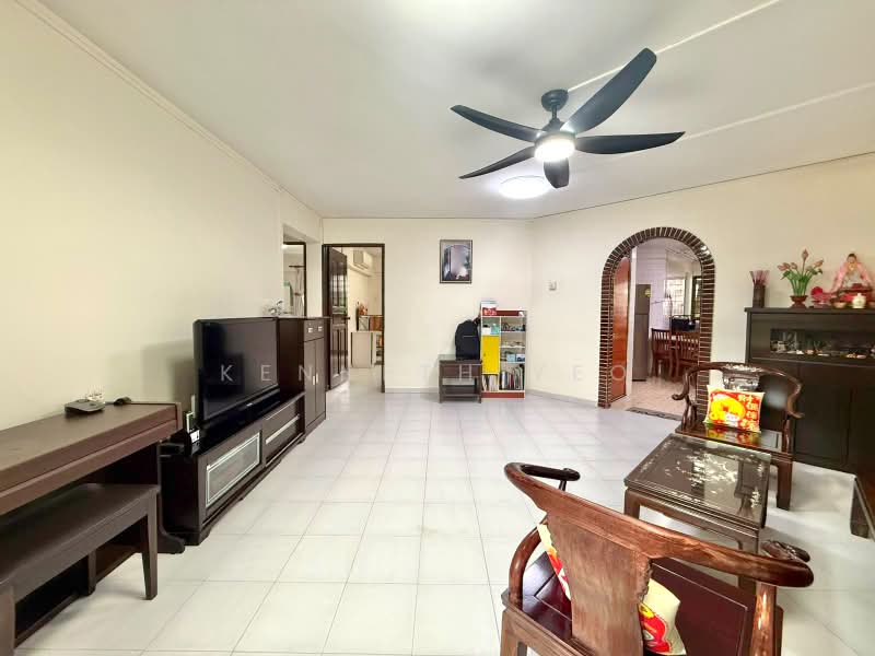 211 Serangoon Avenue 4, 211 Serangoon Avenue 4, 3 Bedrooms, 1,001 sqft, HDB Flat For Sale, by Kenneth Yeo, 500188526 - Living Room - PropertyGuru.com.sg
