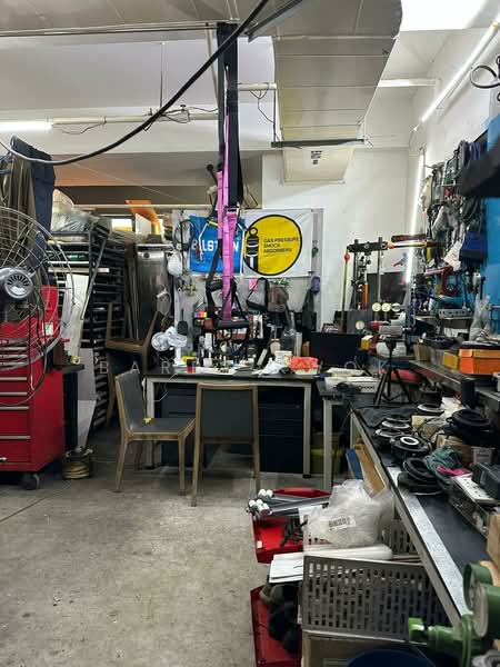 Inspace, 24 New Industrial Road, 2,454 sqft, Light Industrial (B1) For Sale, by Barry Kwok, 500188529 - Interior - CommercialGuru.com.sg
