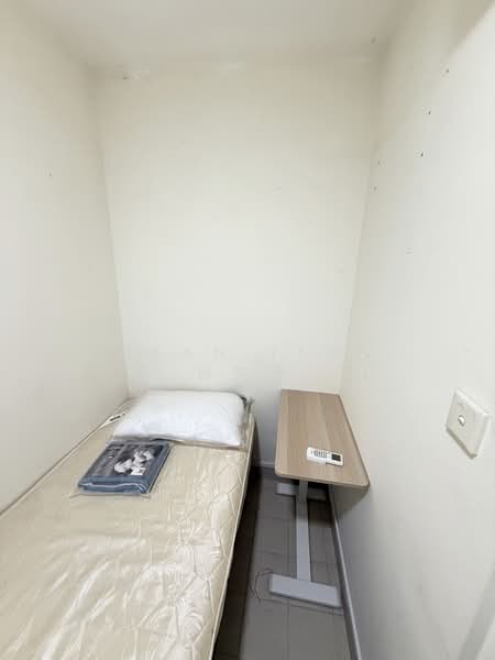 Cheap Bedroom & Newton MRT, , Room Rental, 120 sqft, Condominium For Rent, by Alan Tsui 徐先生, 500188544 - Bedroom - PropertyGuru.com.sg