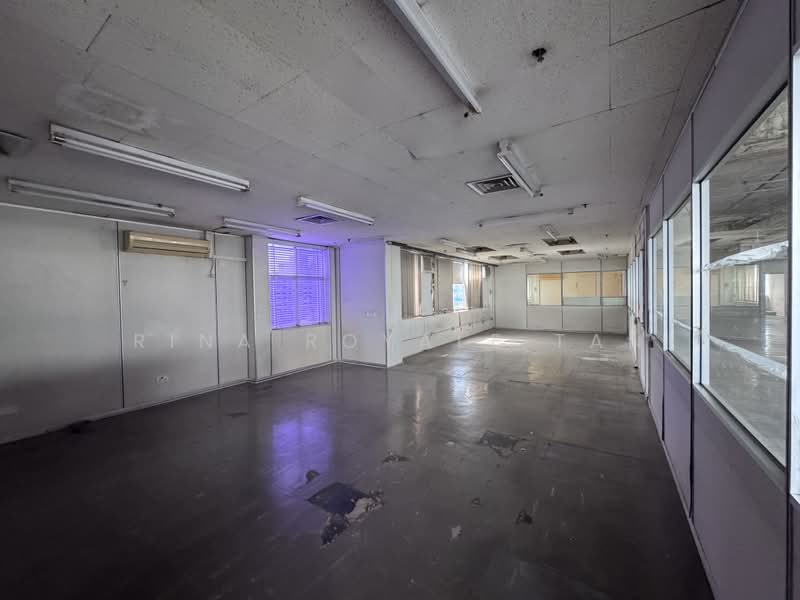 Kallang Bahru Industrial Estate, , 8,997 sqft, Light Industrial (B1) For Rent, by Rina Royale Tan, 500188552 - Interior - CommercialGuru.com.sg
