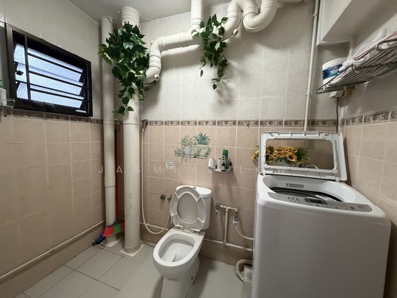 258A Compassvale Road, 258A Compassvale Road, Room Rental, 100 sqft, HDB Flat For Rent, by Jasmine Low, 500188557 - Bathroom - PropertyGuru.com.sg
