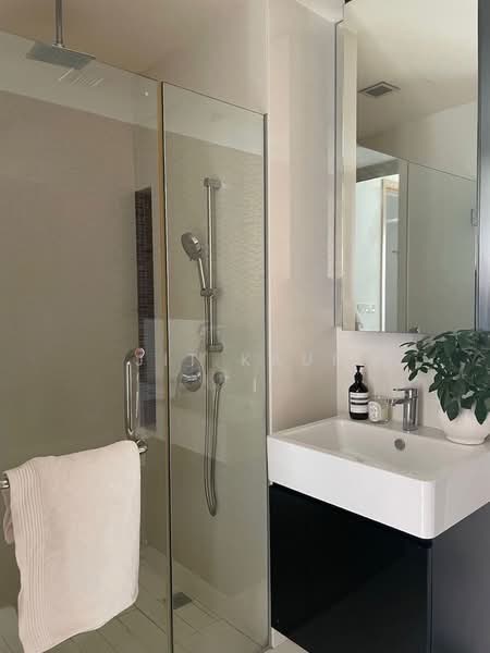 Vivace, 19 Tong Watt Road, 1 Bedroom, 420 sqft, Apartment For Sale, by Jit Kaur, 500188559 - Bathroom - PropertyGuru.com.sg