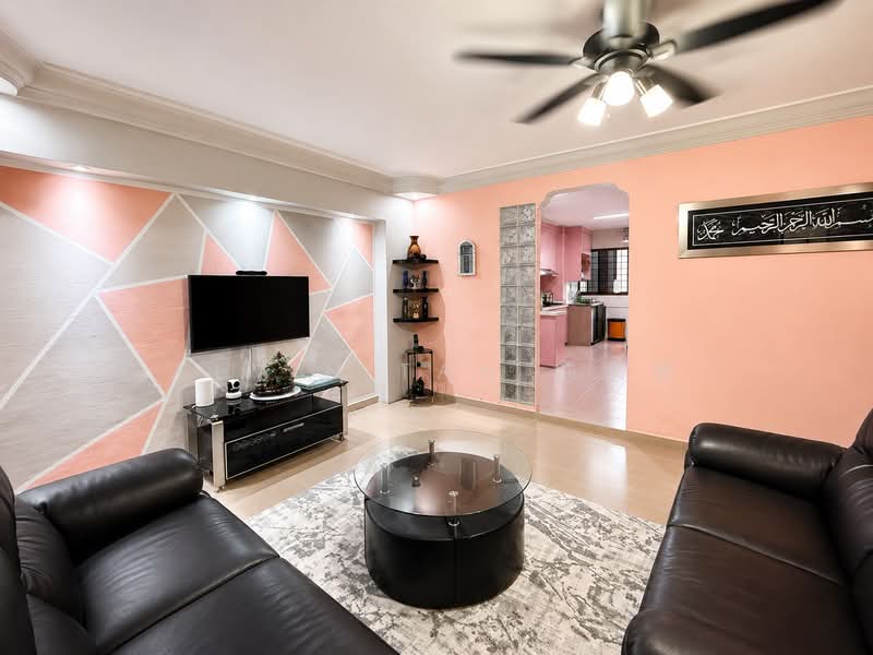 348 Bukit Batok Street 34, 348 Bukit Batok Street 34, 3 Bedrooms, 903 sqft, HDB Flat For Sale, by Alvin Tan 陈永顺, 500188565 - Living Room - PropertyGuru.com.sg