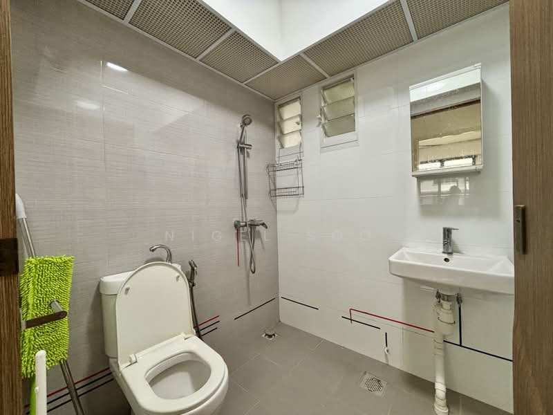 619A Tampines Street 61, 619A Tampines Street 61, 3 Bedrooms, 1,001 sqft, HDB Flat For Sale, by Nigel Soo, 500188566 - Bathroom - PropertyGuru.com.sg