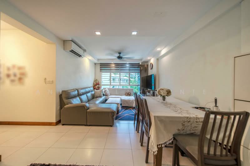 213A Compassvale Lane, 213A Compassvale Drive, Hougang / Punggol / Sengkang, 3 Bedrooms, 1,023 sqft, HDB Flat For Sale, by ani Romlah Binte Setat, 500188571 - Living Room - PropertyGuru.com.sg