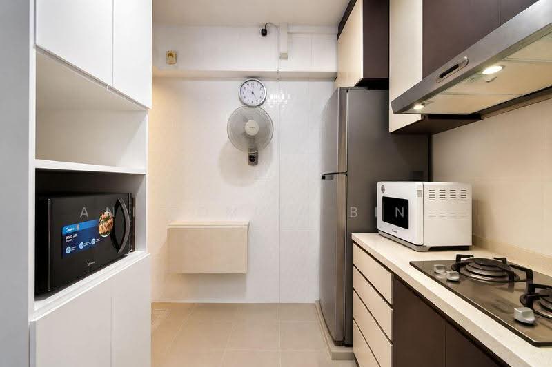 213A Compassvale Lane, 213A Compassvale Drive, Hougang / Punggol / Sengkang, 3 Bedrooms, 1,023 sqft, HDB Flat For Sale, by ani Romlah Binte Setat, 500188571 - Kitchen - PropertyGuru.com.sg