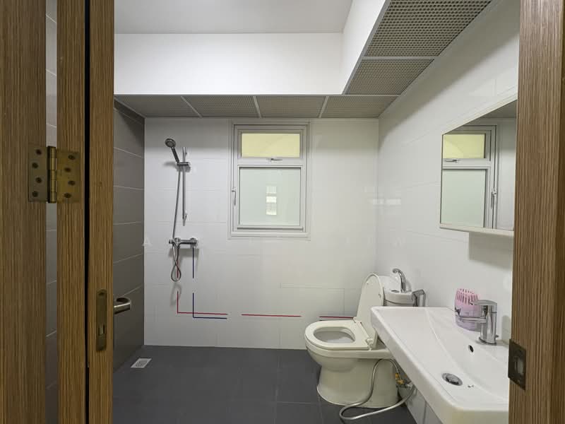 619A Tampines Street 61, 619A Tampines Street 61, 3 Bedrooms, 1,001 sqft, HDB Flat For Sale, by Angela Kiew, 500188573 - Bathroom - PropertyGuru.com.sg