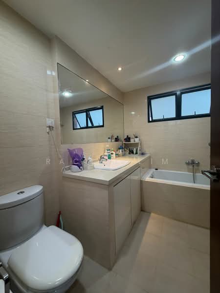 Chestervale, 31 Bangkit Road, 3 Bedrooms, 1,399 sqft, Condominium For Sale, by Rachel Lim, 500188575 - Bathroom - PropertyGuru.com.sg