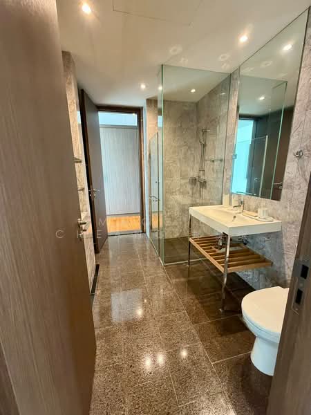 Draycott Eight, 4 Draycott Park, 4 Bedrooms, 2,896 sqft, Condominium For Sale, by Maggie Cheang 郑美琪, 500188576 - Jack & Jill Bathroom - PropertyGuru.com.sg
