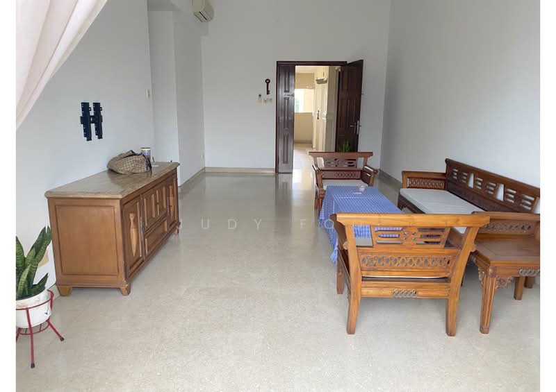 Cavendish Park, 16 Pine Grove, 2 Bedrooms, 958 sqft, Condominium For Sale, by JUDY FOO, 500188586 - Living Room - PropertyGuru.com.sg