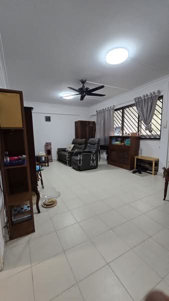 124 Simei Street 1, 124 Simei Street 1, 3 Bedrooms, 904 sqft, HDB Flat For Sale, by Jenny Lum, 500188587 - Living Room - PropertyGuru.com.sg