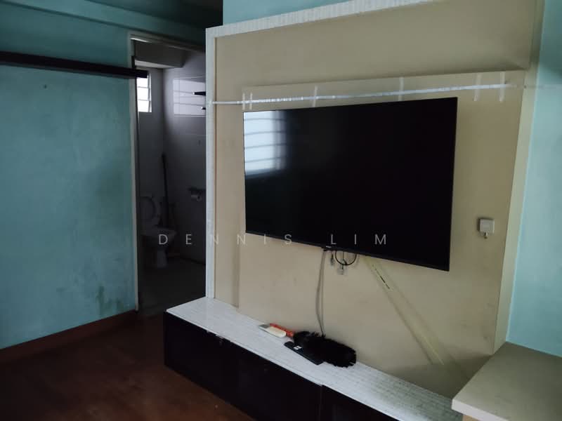 662D Edgedale Plains, 662D Edgedale Plains, 3 Bedrooms, 990 sqft, HDB Flat For Rent, by Dennis Lim, 500188588 - Bathroom - PropertyGuru.com.sg