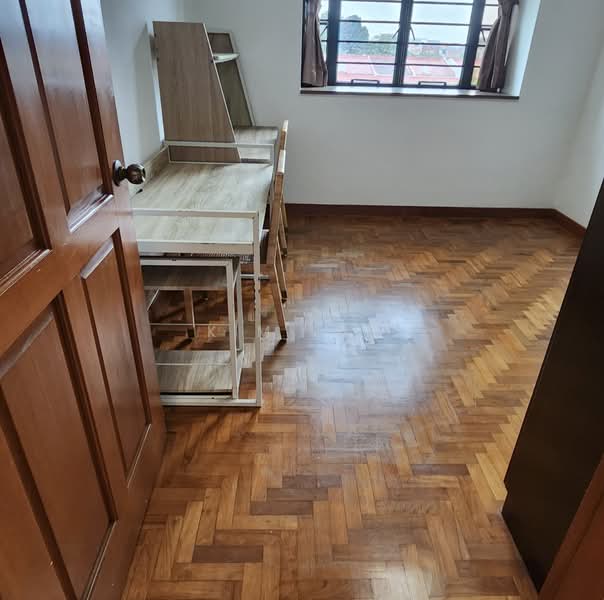 The Springbloom, 143 Serangoon Avenue 3, 2 Bedrooms, 1,130 sqft, Condominium For Sale, by Kim Tan, 500188595 - 2nd bedroom - PropertyGuru.com.sg