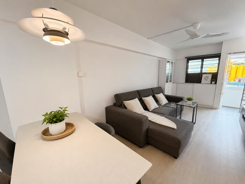 320 Clementi Avenue 4, 320 Clementi Avenue 4, 2 Bedrooms, 721 sqft, HDB Flat For Rent, by Javier Ng 黄允健, 500188597 - Living Room - PropertyGuru.com.sg