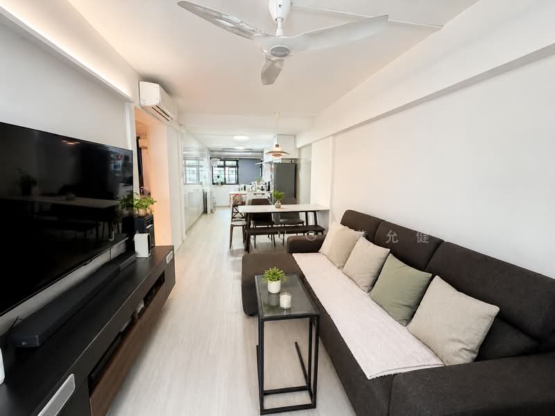 320 Clementi Avenue 4, 320 Clementi Avenue 4, 2 Bedrooms, 721 sqft, HDB Flat For Rent, by Javier Ng 黄允健, 500188597 - Living Room - PropertyGuru.com.sg
