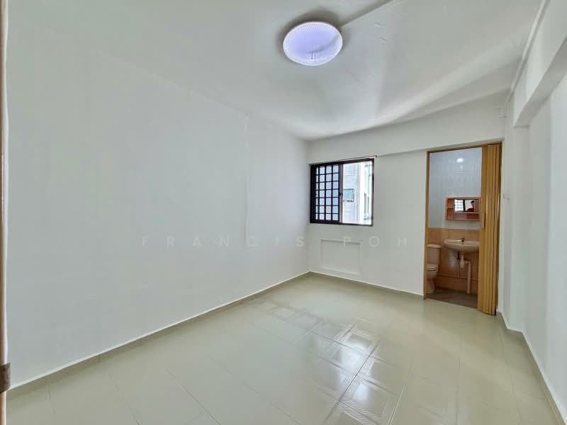 241 Serangoon Avenue 3, 241 Serangoon Avenue 3, 2 Bedrooms, 689 sqft, HDB Flat For Sale, by Francis Poh, 500188599 - Interior - PropertyGuru.com.sg