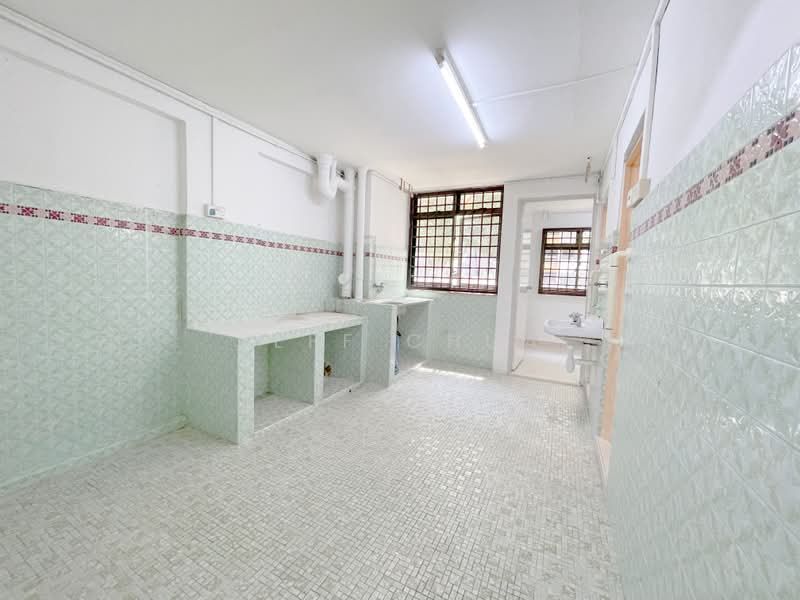 6 Ghim Moh Road, 6 Ghim Moh Road, 2 Bedrooms, 700 sqft, HDB Flat For Sale, by Jeff Chua, 500188603 - Kitchen - PropertyGuru.com.sg
