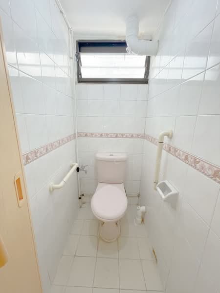 6 Ghim Moh Road, 6 Ghim Moh Road, 2 Bedrooms, 700 sqft, HDB Flat For Sale, by Jeff Chua, 500188603 - WC - PropertyGuru.com.sg