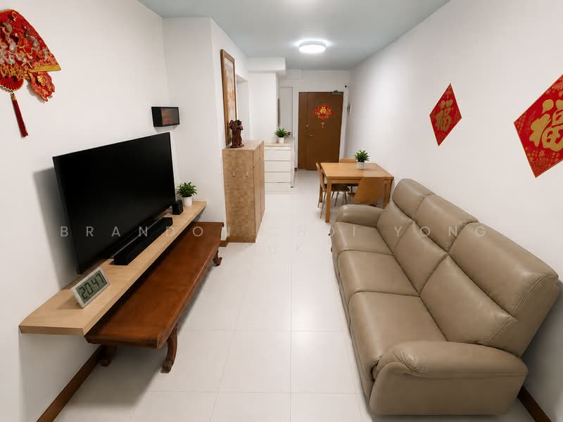450A Sengkang West Way, 450A Sengkang West Way, 2 Bedrooms, 721 sqft, HDB Flat For Sale, by Brandon Choi Yong Suk, 500188624 - Living Room - PropertyGuru.com.sg