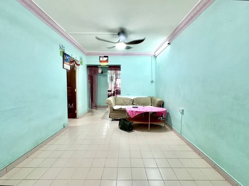 539 Bukit Batok Street 52, 539 Bukit Batok Street 52, 2 Bedrooms, 786 sqft, HDB Flat For Sale, by Jamal Ponnichi, 500188628 - Living Room - PropertyGuru.com.sg