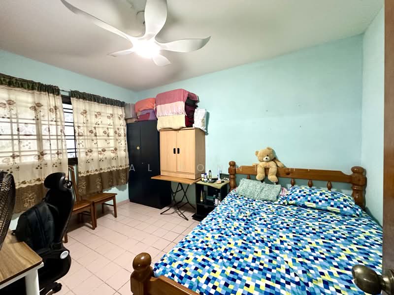 539 Bukit Batok Street 52, 539 Bukit Batok Street 52, 2 Bedrooms, 786 sqft, HDB Flat For Sale, by Jamal Ponnichi, 500188628 - Bedroom - PropertyGuru.com.sg