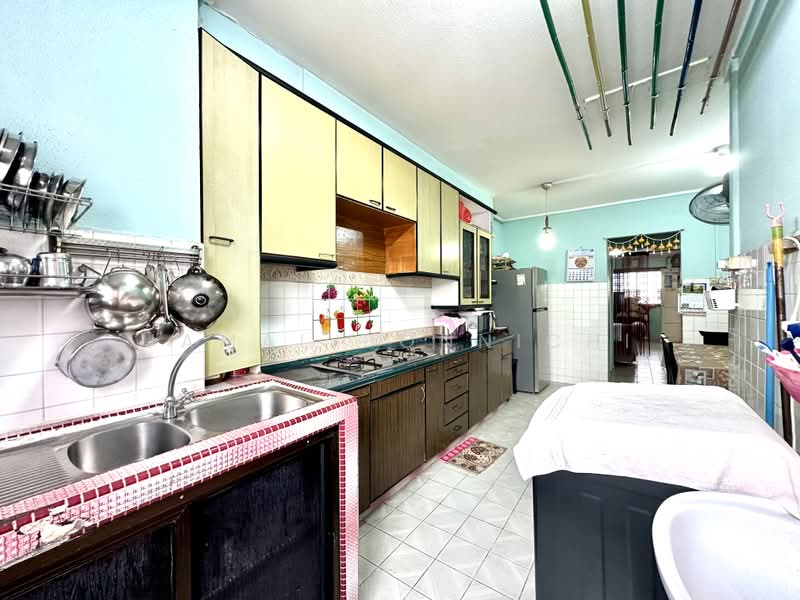 539 Bukit Batok Street 52, 539 Bukit Batok Street 52, 2 Bedrooms, 786 sqft, HDB Flat For Sale, by Jamal Ponnichi, 500188628 - Kitchen - PropertyGuru.com.sg