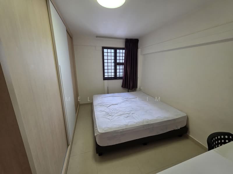 85A Lorong 4 Toa Payoh, 85A Lorong 4 Toa Payoh, 3 Bedrooms, 732 sqft, HDB Flat For Rent, by Melvin Lim, 500188629 - Bedroom - PropertyGuru.com.sg