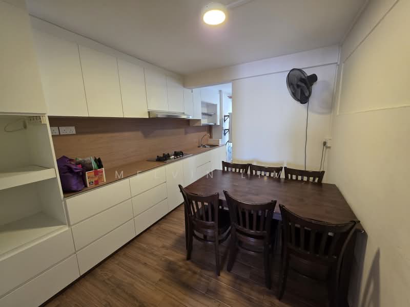 85A Lorong 4 Toa Payoh, 85A Lorong 4 Toa Payoh, 3 Bedrooms, 732 sqft, HDB Flat For Rent, by Melvin Lim, 500188629 - Kitchen - PropertyGuru.com.sg
