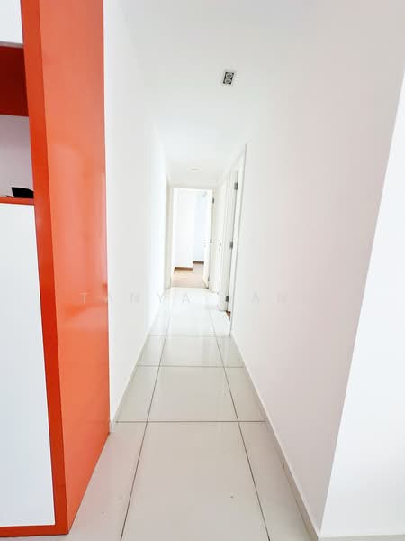 The Minton, 147 Hougang Street 11, 3 Bedrooms, 1,216 sqft, Condominium For Sale, by Tanya Yang, 500188632 - Corridor - PropertyGuru.com.sg