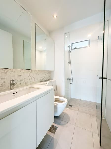 The Minton, 147 Hougang Street 11, 3 Bedrooms, 1,216 sqft, Condominium For Sale, by Tanya Yang, 500188632 - Bathroom - PropertyGuru.com.sg