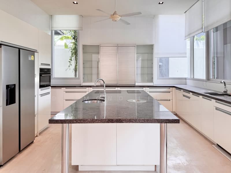 Kheam Hock Road, Kheam Hock Road, 6 Bedrooms, 13,000 sqft, Detached House For Rent, by Desmond Lian, 500188633 - Kitchen - PropertyGuru.com.sg