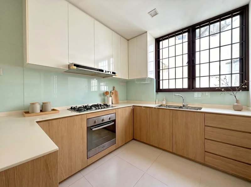 Seasons Park, 495 Yio Chu Kang Road, 3 Bedrooms, 1,249 sqft, Condominium For Sale, by Dave Sear, 500188638 - Kitchen - PropertyGuru.com.sg