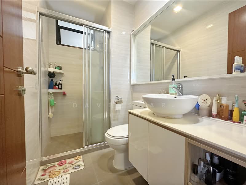 Seasons Park, 495 Yio Chu Kang Road, 3 Bedrooms, 1,249 sqft, Condominium For Sale, by Dave Sear, 500188638 - Bathroom - PropertyGuru.com.sg