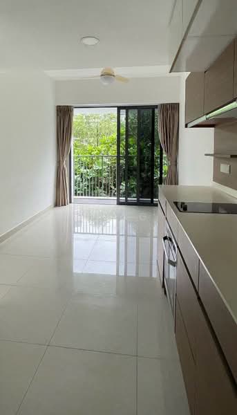 Coco Palms, 21 Pasir Ris Grove, 1 Bedroom, 463 sqft, Condominium For Rent, by Wong Boon Keng, 500188640 - Kitchen - PropertyGuru.com.sg