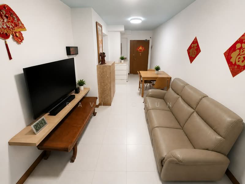 450A Sengkang West Way, 450A Sengkang West Way, 2 Bedrooms, 721 sqft, HDB Flat For Sale, by David Chun, 500188642 - Living Room - PropertyGuru.com.sg
