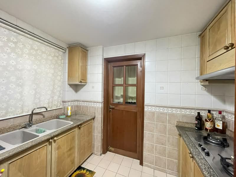 The Bayshore, 30 Bayshore Road, Bedok / Upper East Coast, 2 Bedrooms, 947 sqft, Condominium For Sale, by Joscelin Lee, 500188645 - Kitchen - PropertyGuru.com.sg