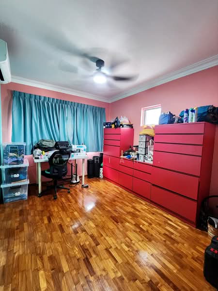 325 Tah Ching Road, 325 Tah Ching Road, 3 Bedrooms, 1,108 sqft, HDB Flat For Sale, by Muthiah ., 500188653 - Bedroom - PropertyGuru.com.sg