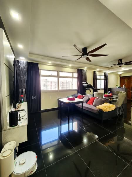 325 Tah Ching Road, 325 Tah Ching Road, 3 Bedrooms, 1,108 sqft, HDB Flat For Sale, by Muthiah ., 500188653 - Living Room - PropertyGuru.com.sg
