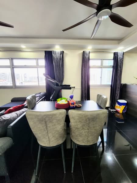 325 Tah Ching Road, 325 Tah Ching Road, 3 Bedrooms, 1,108 sqft, HDB Flat For Sale, by Muthiah ., 500188653 - Living Room - PropertyGuru.com.sg