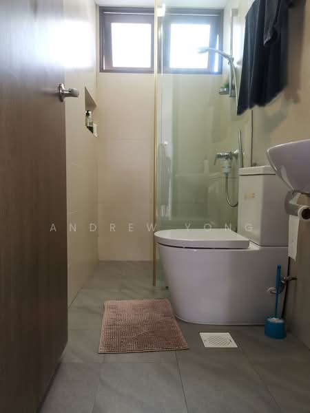 New Listing Unique 3 Storey Detached, , 6 Bedrooms, 4,800 sqft, Detached House For Rent, by Andrew Yong, 500188654 - Bathroom - PropertyGuru.com.sg