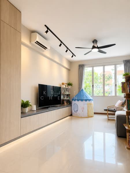 Seletar Springs Condominium, 110 Gerald Drive, 3 Bedrooms, 1,302 sqft, Condominium For Sale, by Kriste Cheong, 500188657 - Living Room - PropertyGuru.com.sg