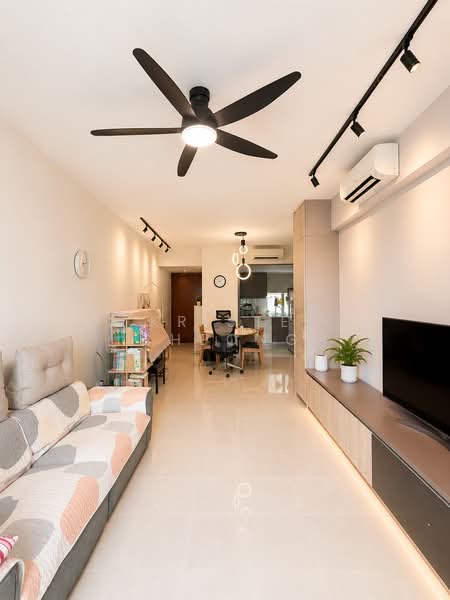 Seletar Springs Condominium, 110 Gerald Drive, 3 Bedrooms, 1,302 sqft, Condominium For Sale, by Kriste Cheong, 500188657 - Living Room - PropertyGuru.com.sg