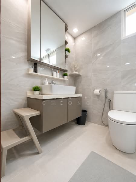 Seletar Springs Condominium, 110 Gerald Drive, 3 Bedrooms, 1,302 sqft, Condominium For Sale, by Kriste Cheong, 500188657 - Bathroom - PropertyGuru.com.sg