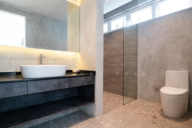 Modern Semi-Detached near Bayshore MRT for Short-Term Rental, , 7 Bedrooms, 8,882 sqft, Semi-Detached House For Rent, by Lim Zhao Xuan, 500188660 - Bathroom - PropertyGuru.com.sg