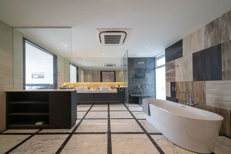 Modern Semi-Detached near Bayshore MRT for Short-Term Rental, , 7 Bedrooms, 8,882 sqft, Semi-Detached House For Rent, by Lim Zhao Xuan, 500188660 - Bathroom - PropertyGuru.com.sg