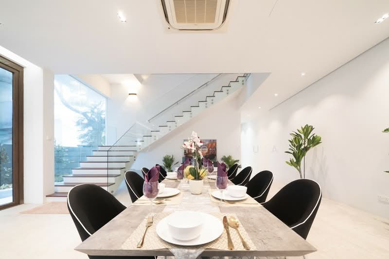 Modern Semi-Detached near Bayshore MRT for Short-Term Rental, , 7 Bedrooms, 8,882 sqft, Semi-Detached House For Rent, by Lim Zhao Xuan, 500188660 - Dining Room - PropertyGuru.com.sg