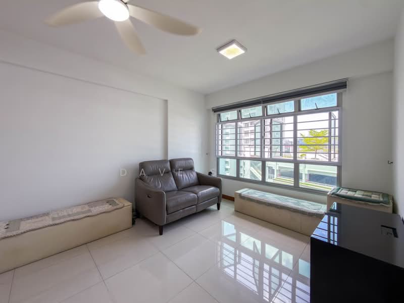 673A Edgefield Plains, 673A Edgefield Plains, 3 Bedrooms, 969 sqft, HDB Flat For Sale, by Dave Sear, 500188662 - Living Room - PropertyGuru.com.sg