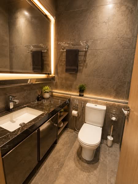 Stars of Kovan, 984 Upper Serangoon Road, 4 Bedrooms, 1,830 sqft, Condominium For Rent, by Julian Li, 500188665 - Bathroom - PropertyGuru.com.sg