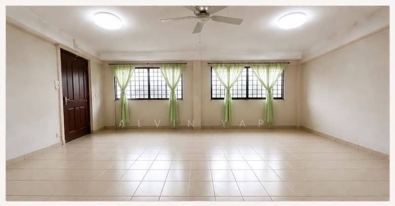 634 Yishun Street 61, 634 Yishun Street 61, 3 Bedrooms, 1,119 sqft, HDB Flat For Sale, by Alvin Yap, 500188666 - Living Room - PropertyGuru.com.sg